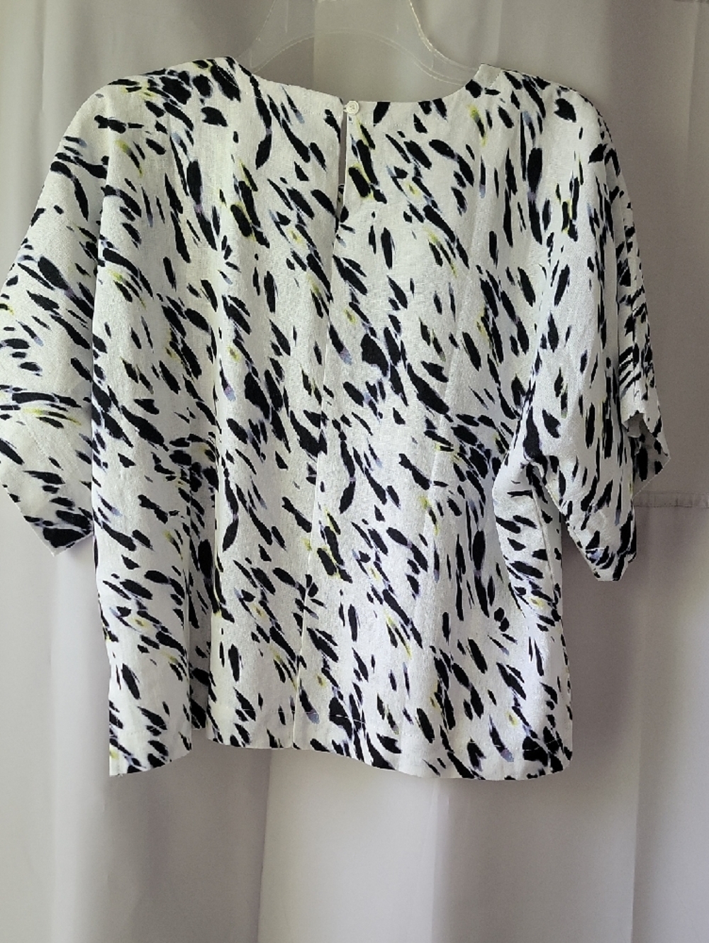 DKNY Black, White and Yellow Abstract Boxy Crop Top Linen Blend, Size M - Picture 2 of 6